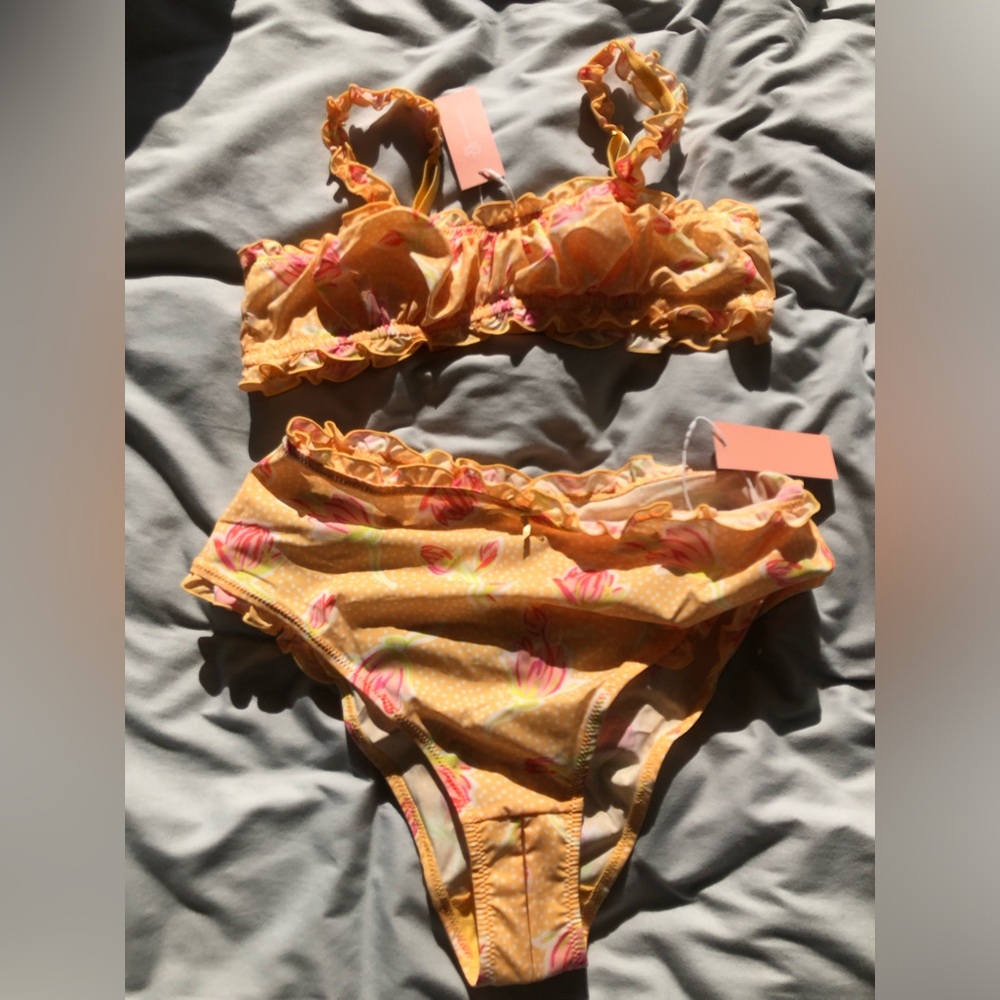 Mentionables Lingerie Set
